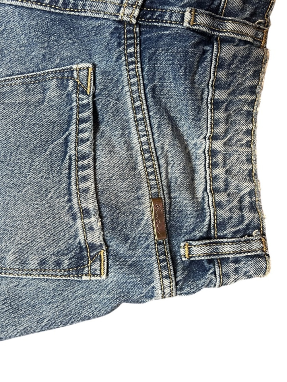 KanCan Cuffed Denim Shorts Size 26 Medium Wash High Rise Casual Summer - Picture 3 of 5